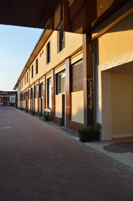 Hotel Nova Buzau Exterior photo